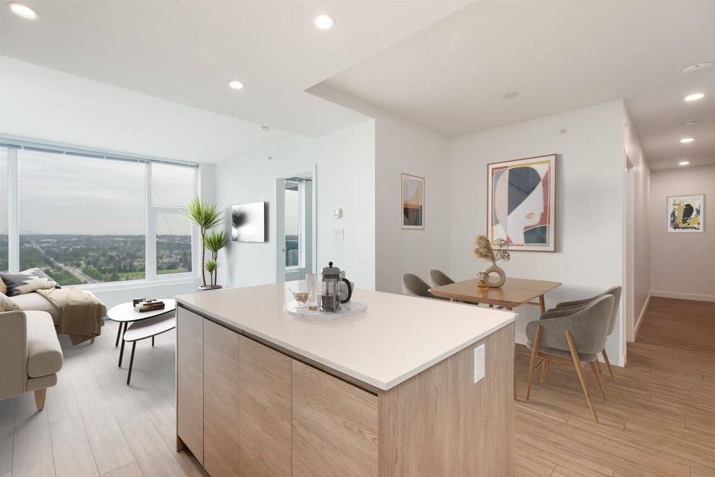 13615 Fraser Hwy, #2810