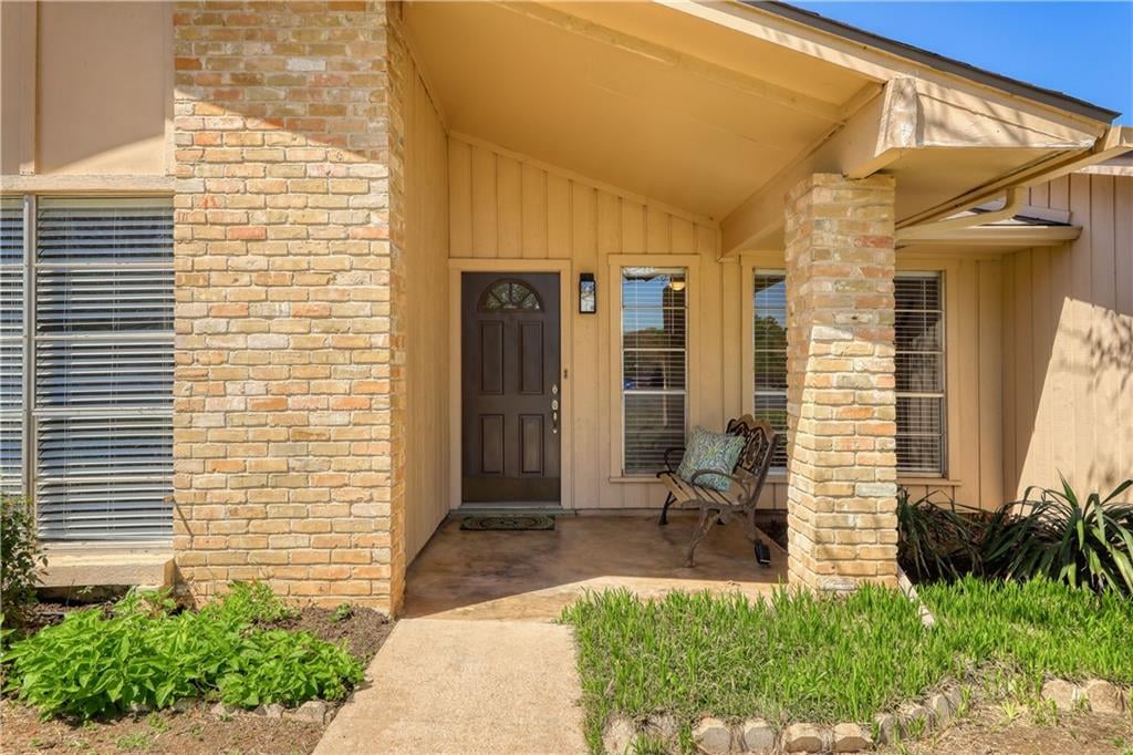 1306 Radam Cir