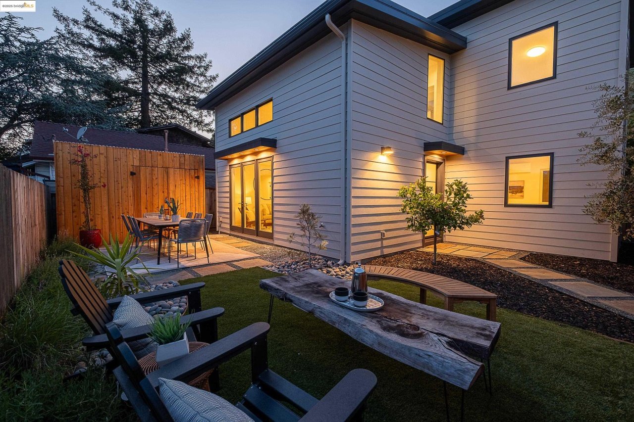 2514-2516 Mathews St