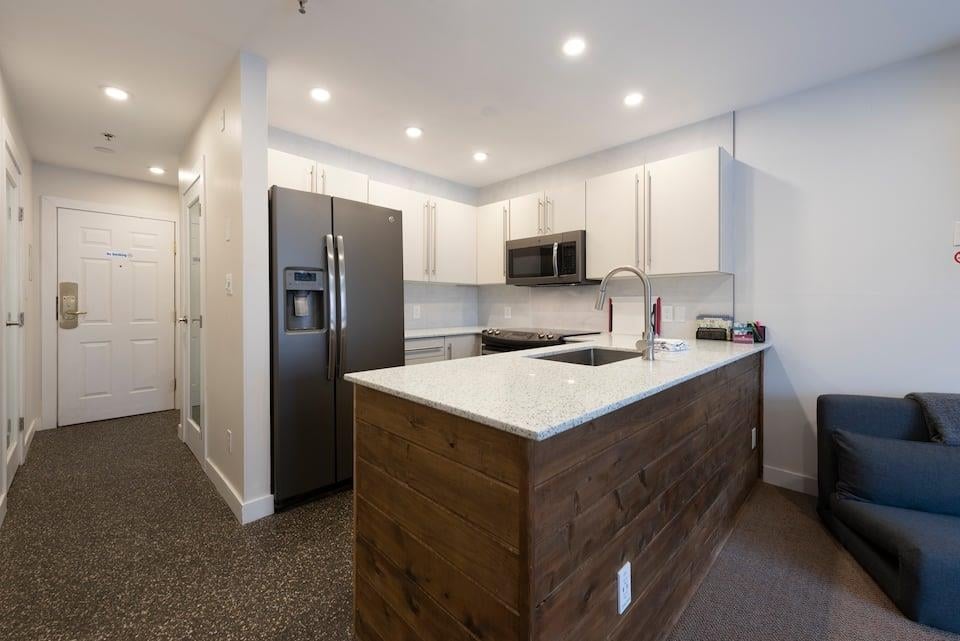 249-4340 Lorimer Rd