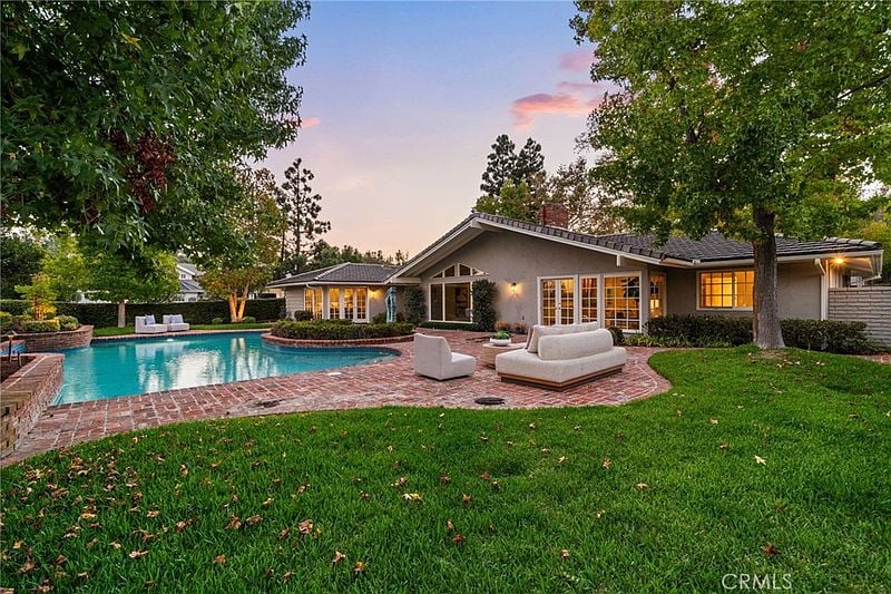 10982 Bent Tree Rd, Santa Ana, CA 92705