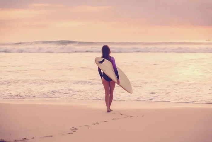 WALKING DISTANCE TO THE BEACH