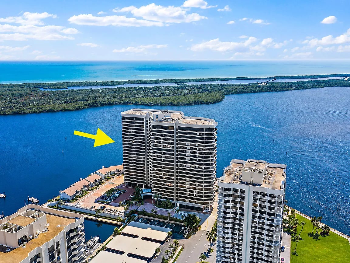 100 Lakeshore Dr APT: 1452