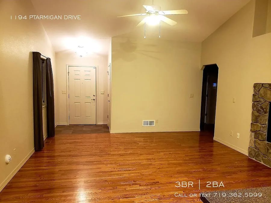1194 Ptarmigan Dr