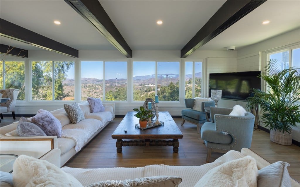11217 Rolling Hills Way