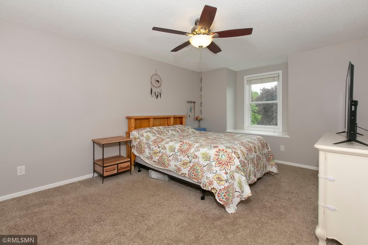14271 Empire Ct