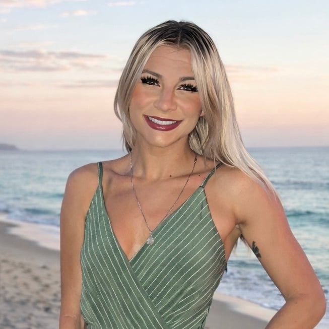 Amanda McWilliams Key West, FL Real Estate Agent Headshot
