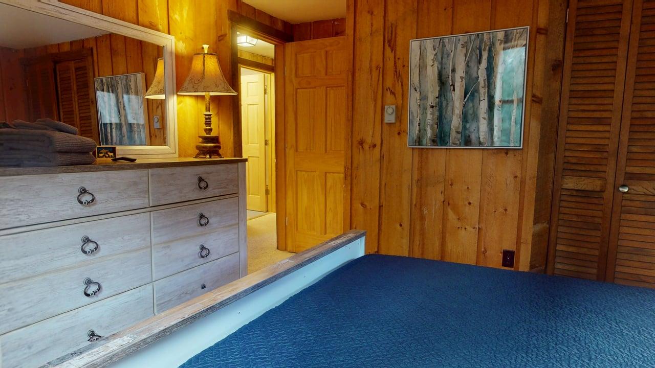 Pet Friendly Londonderry Home