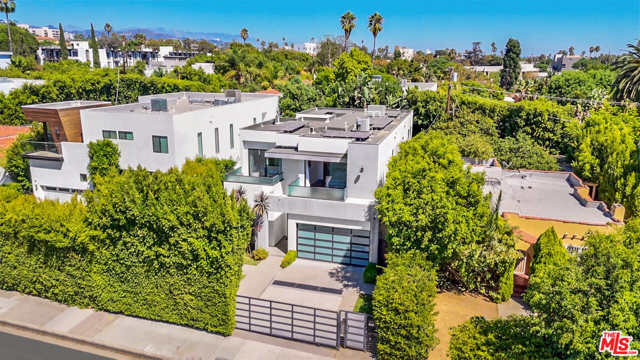 N Crescent Heights Blvd, 90046