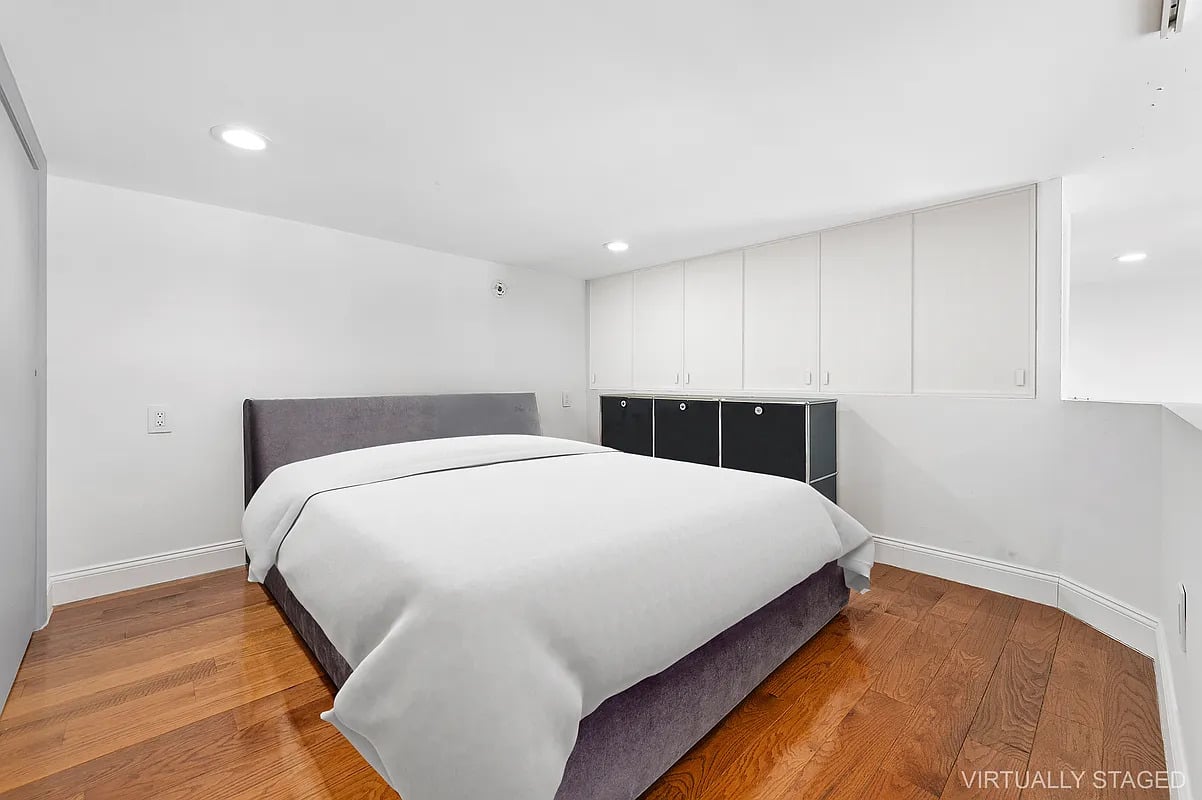 22 West 76th Street #2A