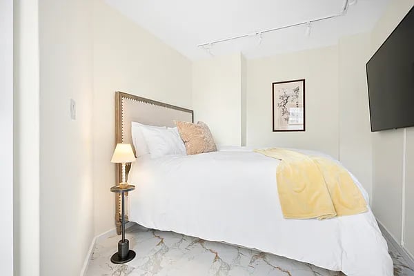 205 West End Avenue, Unit: 15F