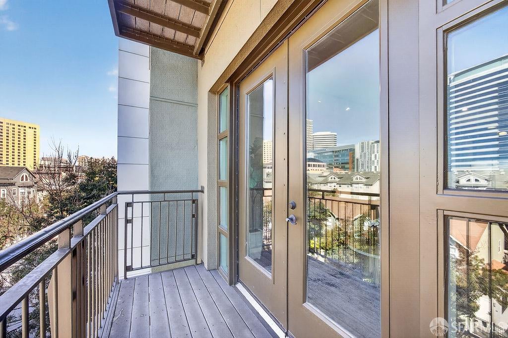 585 9th Street #551