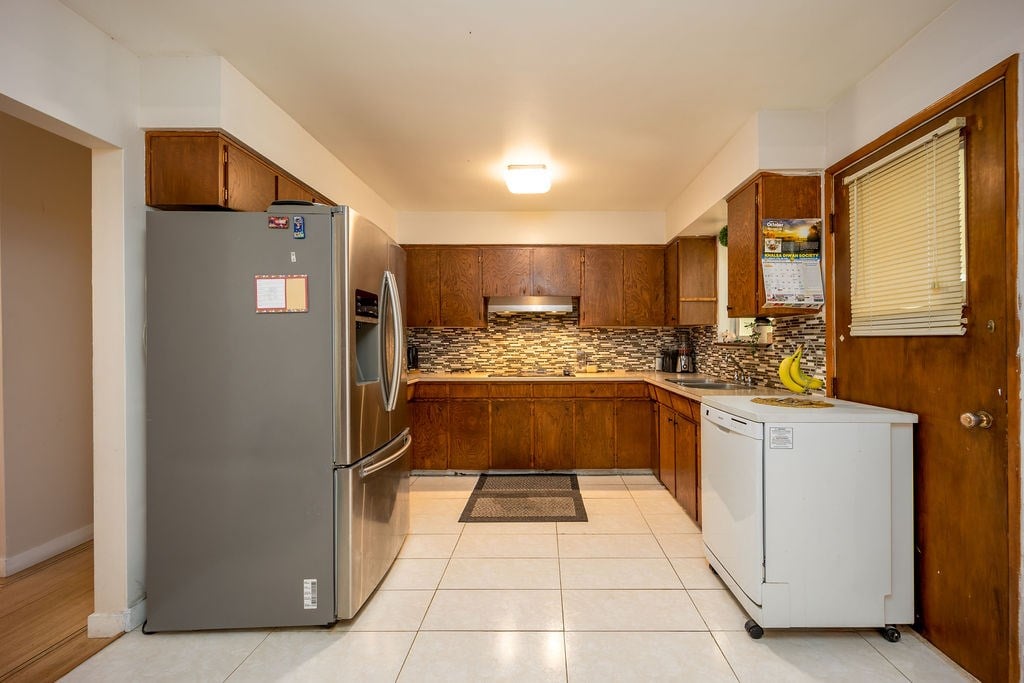 7460 Kraft Cres