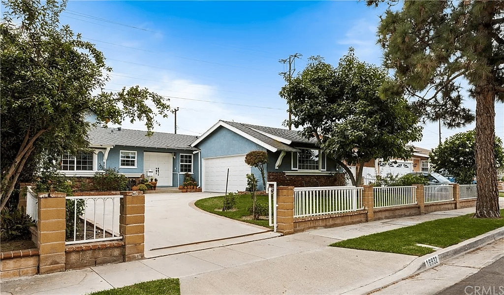 16902 Bressel Lane Huntington Beach, CA 92647