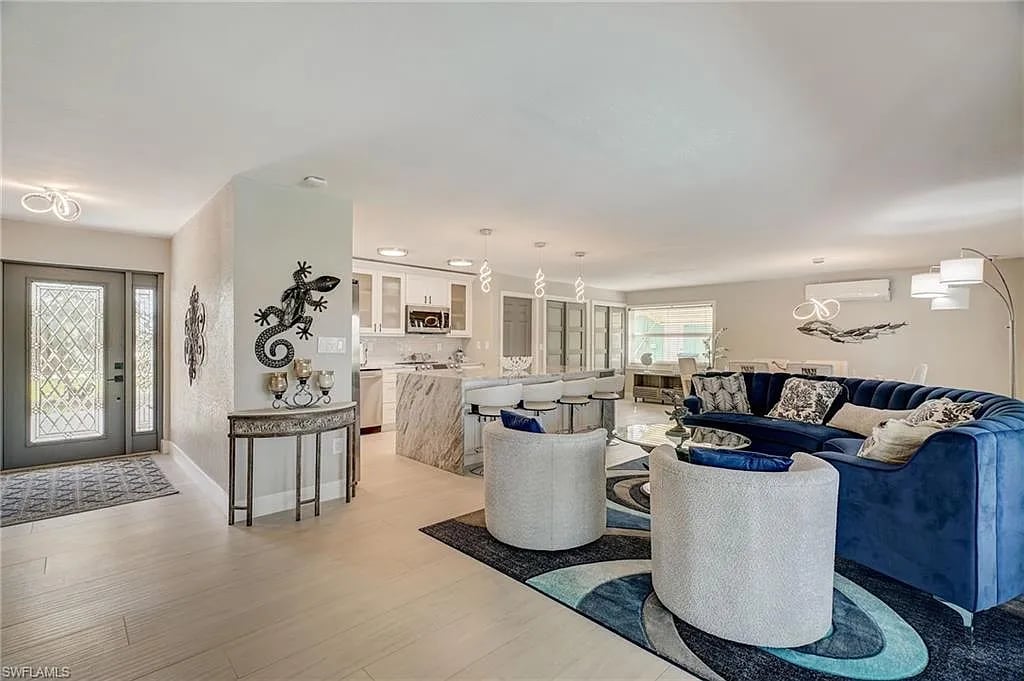 439 Pinecrest Ct