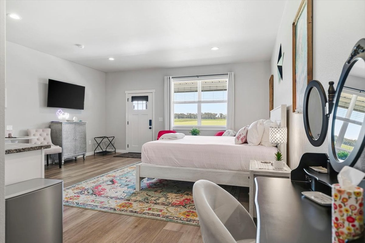 11- Unit Boutique Short Term Rental