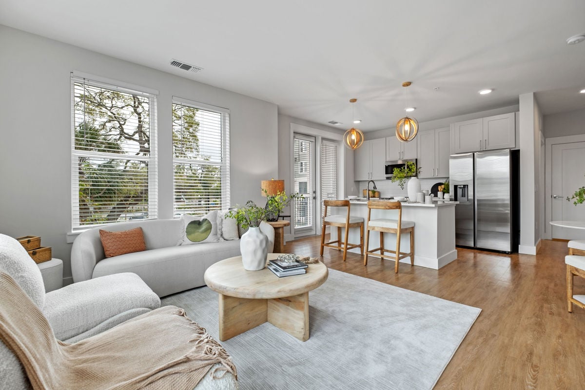 Novel Independence Park