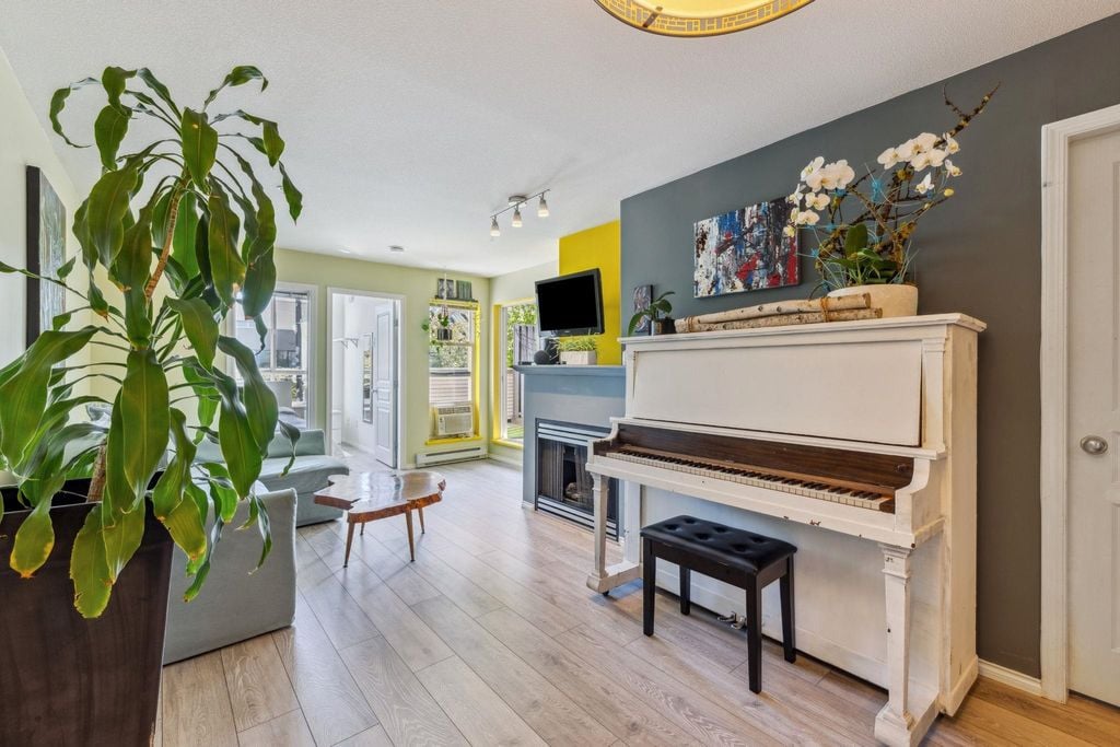 3939 Hastings St, #307