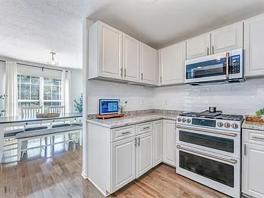 381 Sycamore Woods Ln