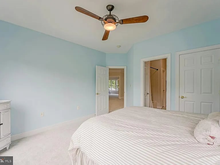 106 Calvary Ct SE