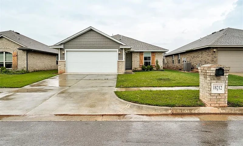 18212 Sunny Stone Ln