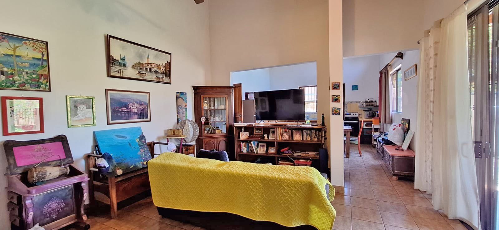 Villa Veneto | Private 3-Bedroom Home with Guest Studio on a Spacious Lot
