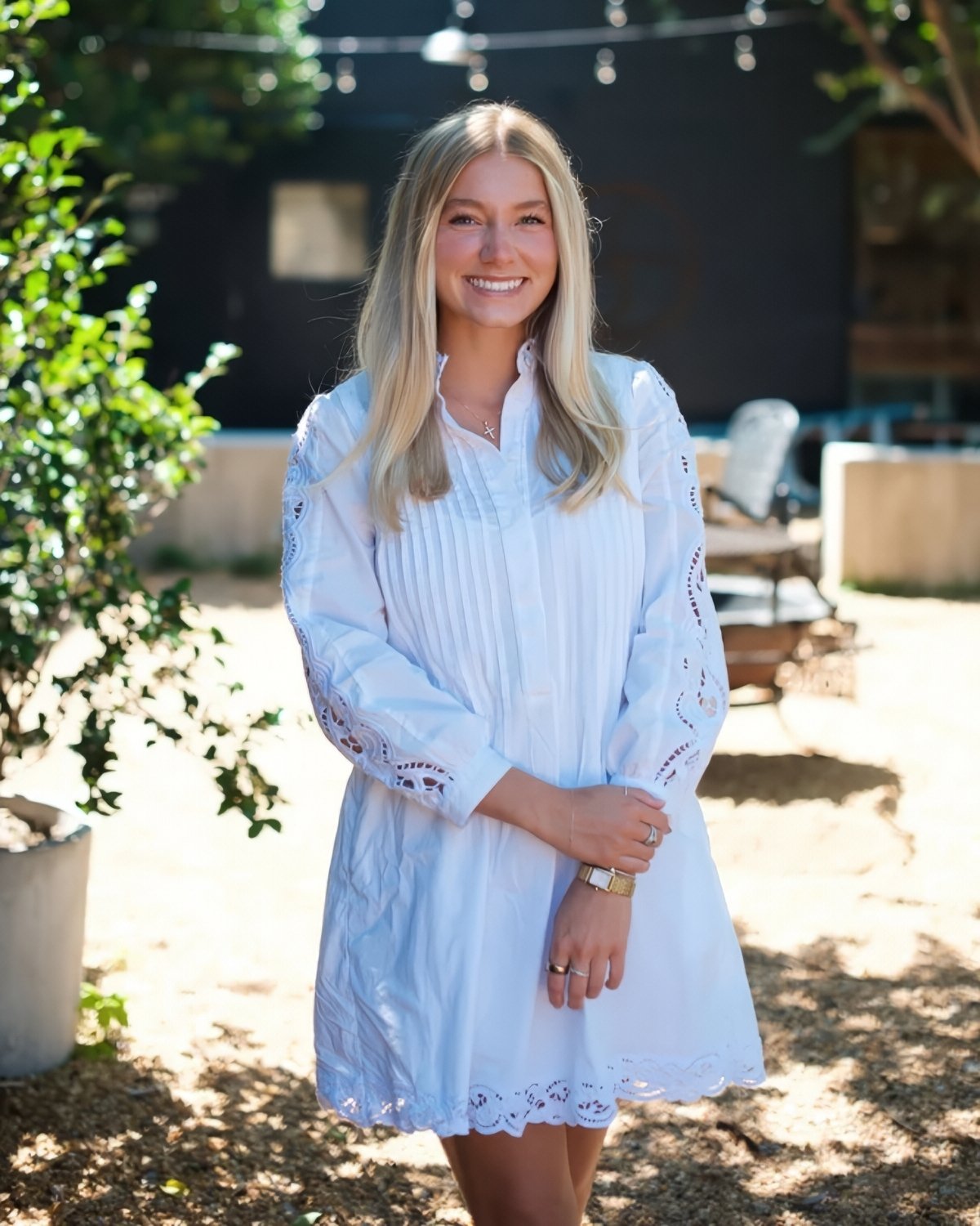 Carly Sabat Birmingham, AL Real Estate Agent Headshot