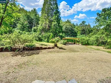4009 Redwood Rd