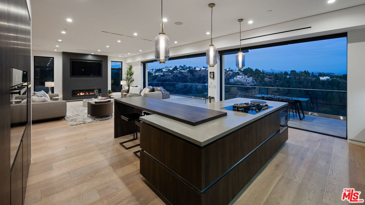 Aurelian Crest, Linda Flora Dr, 90049