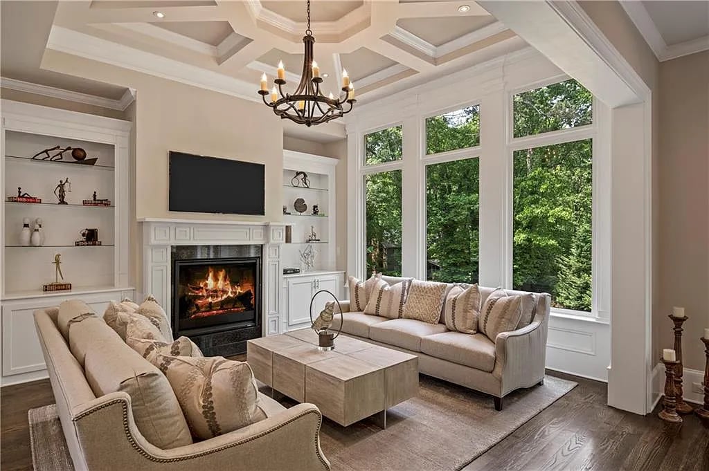 1555 Northcliff Trce
