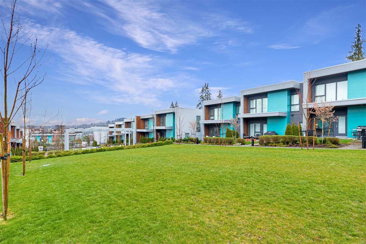 43-3596 Salal Dr