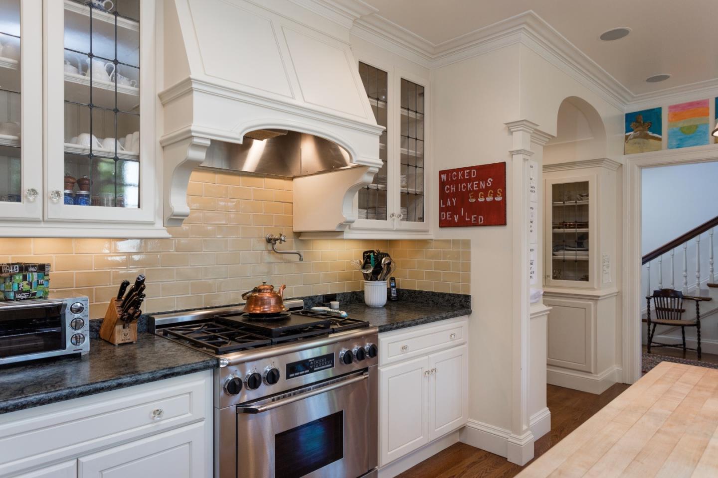 529 W. Poplar Ave. 