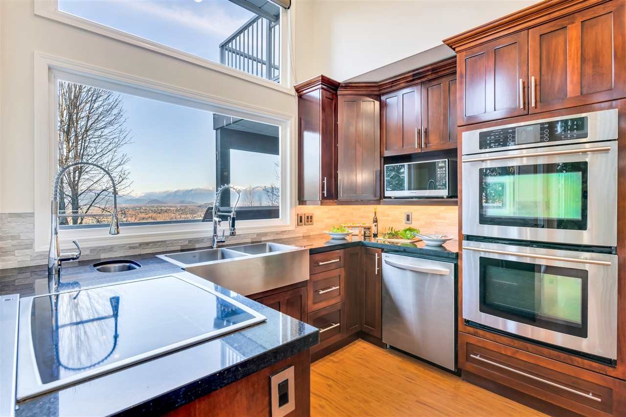 8673 Grand View Dr