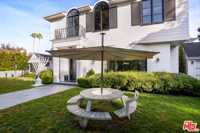 Eminence Azure