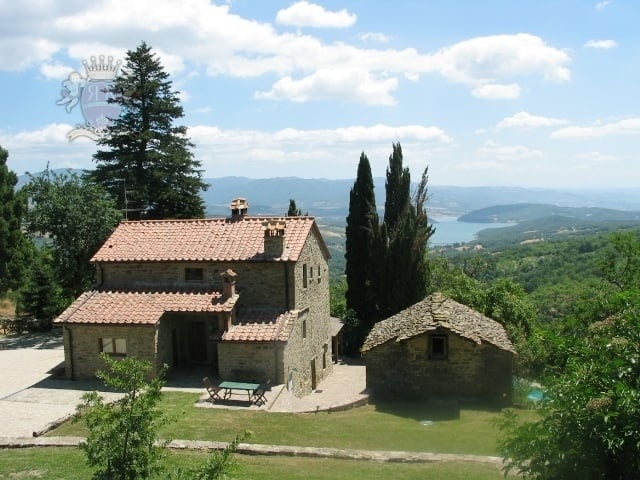Farm and Estate for Sale in Tuscany