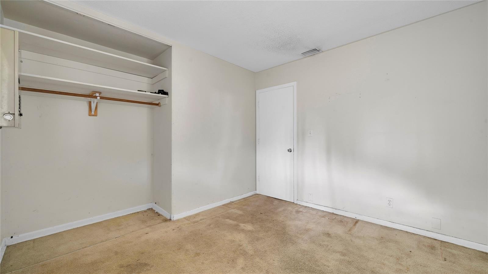 3700 NW 25th St