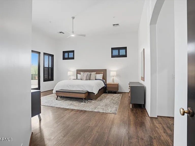 5311 E Gray Wolf Trail