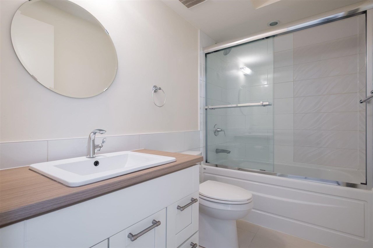 1745 Esquimalt Ave, #804