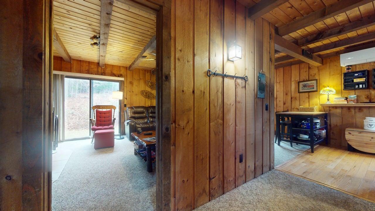 Pet Friendly Londonderry Home