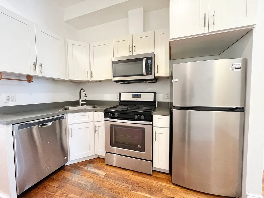 293 Wyckoff Avenue 2R