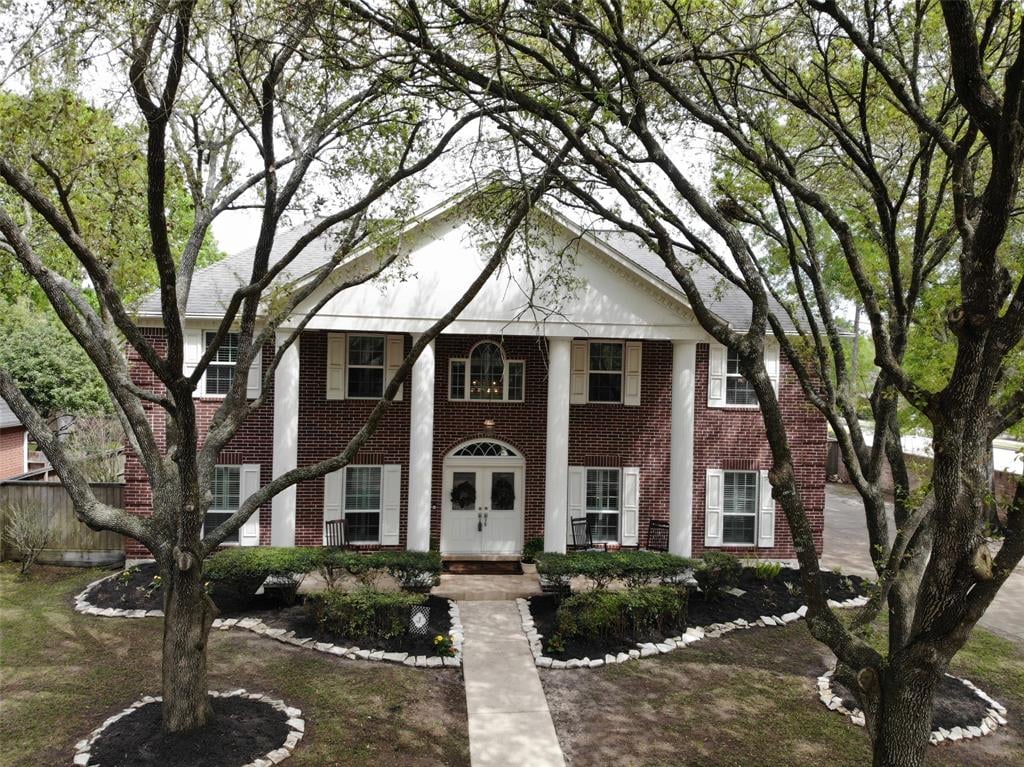 1615 Emerald Green Ln