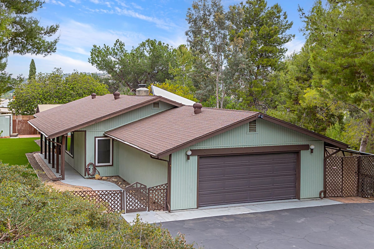 12759 Claire Dr. Graham and Kelly Levine. Realtor. Real Estate