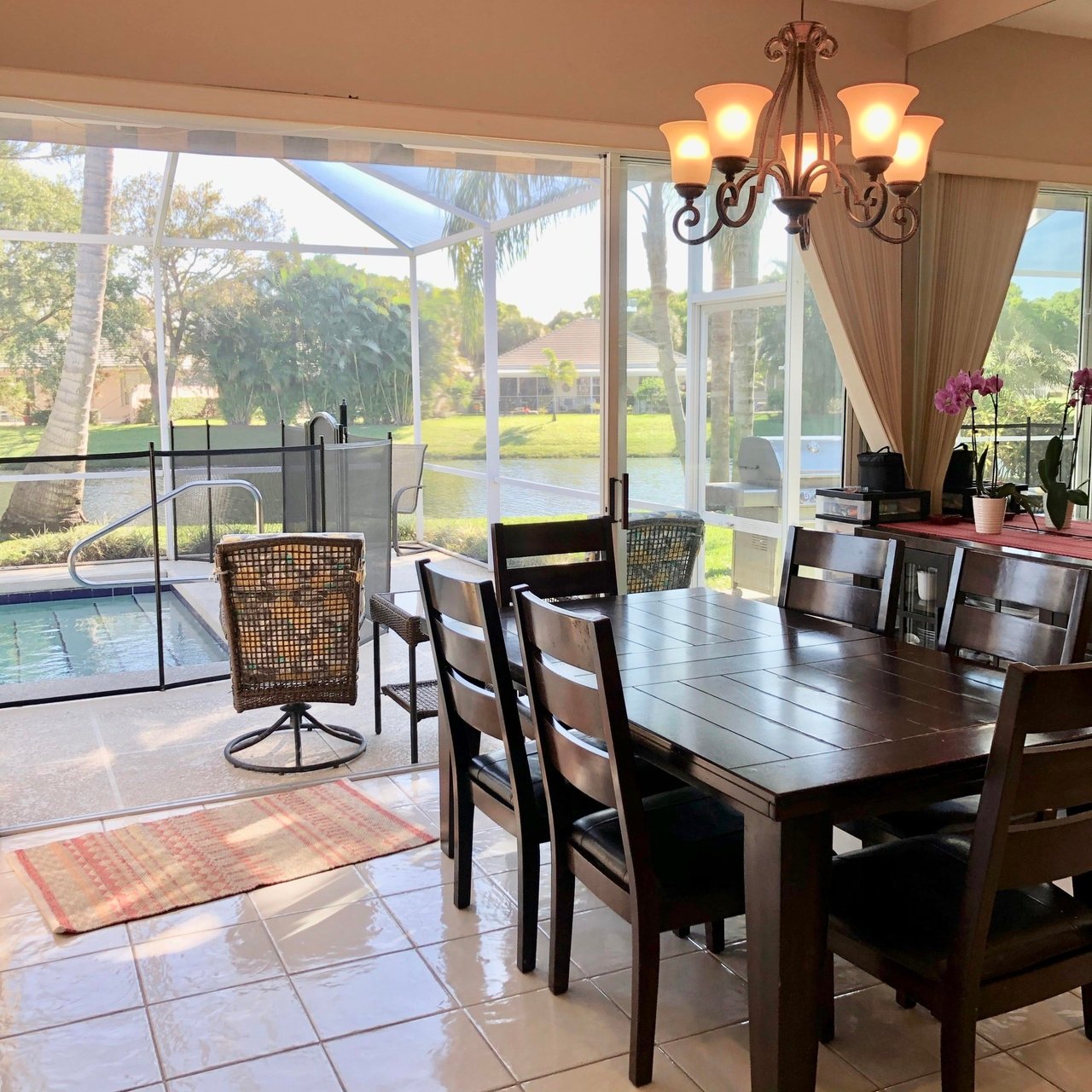 2015 Bedford Dr