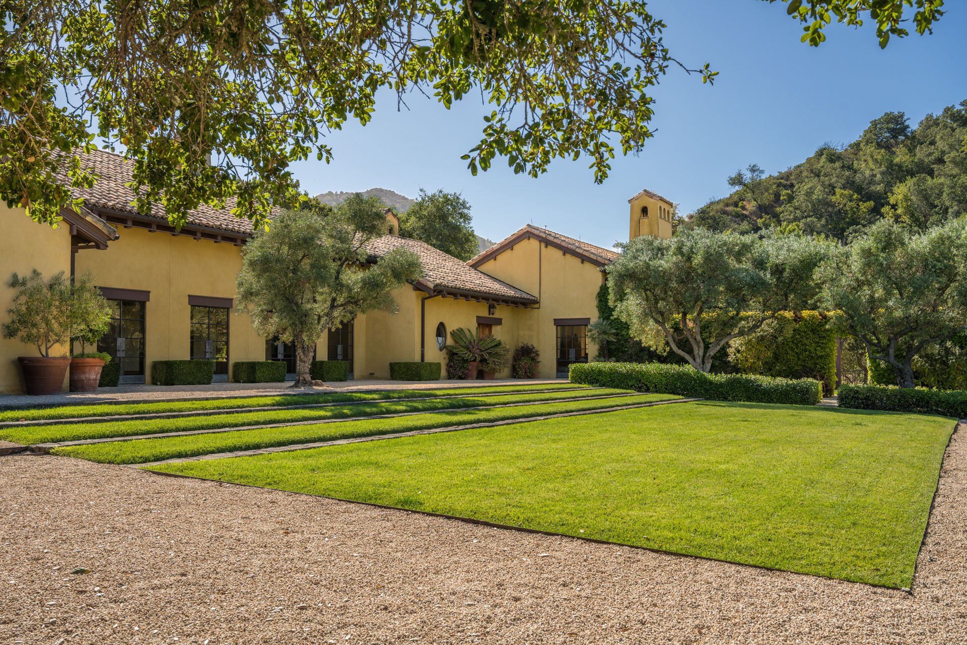 Oakville Vineyard Estate