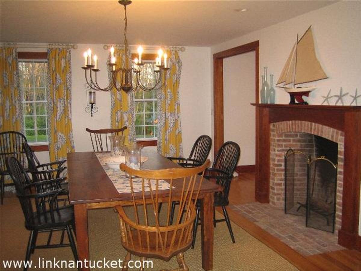 21 R Madaket Rd
