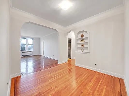 657 East 26th Street #5R