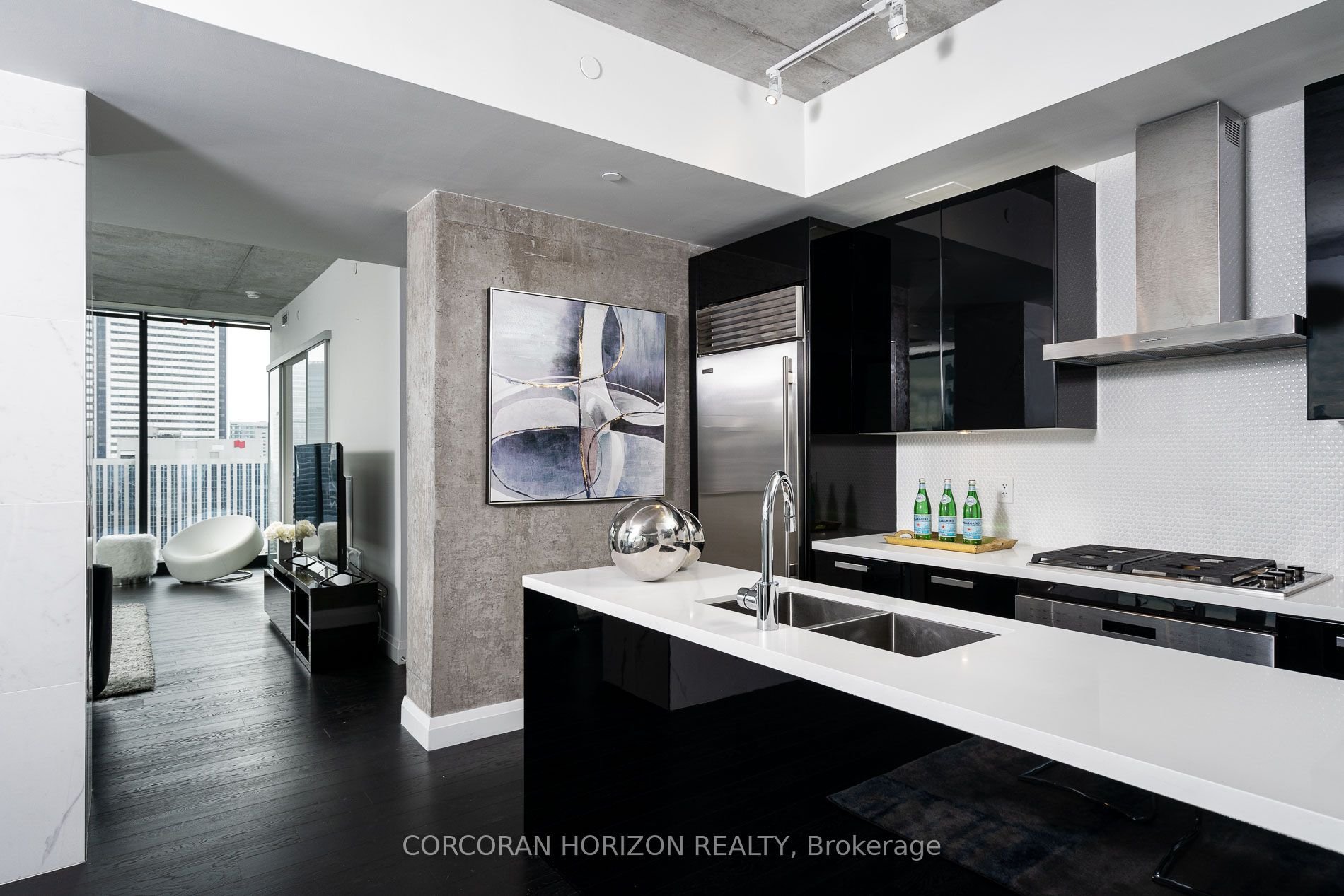 PENTHOUSE PERFECTION ON THEATRE ROW