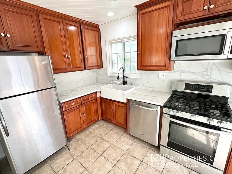 5116 Garden Grove 