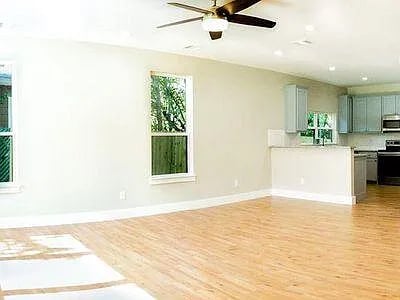 2732 Livingston Ave.