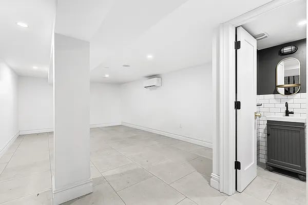 915 Jefferson Avenue